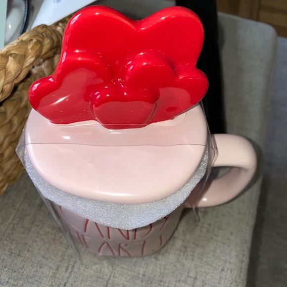 Rae Dunn candy heart mug with topper - Picture 2 of 6